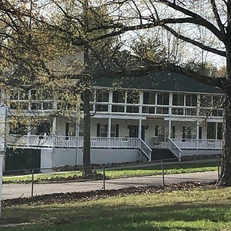 Mitchell Manor At Fall Creek Falls Hotel Pikeville ภายนอก รูปภาพ